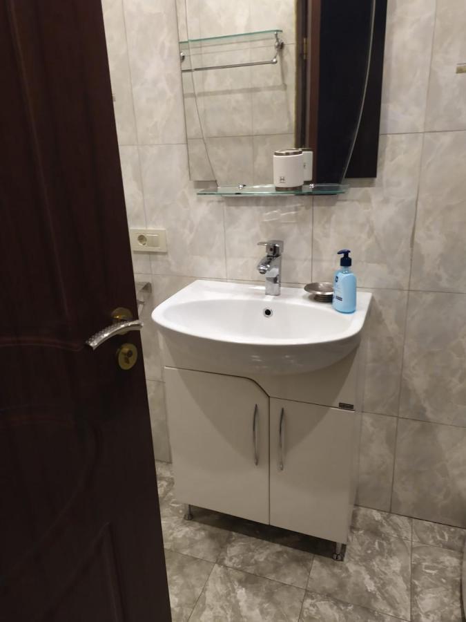 Apartment On Tumanyan Street,19 Jerevan Exteriör bild