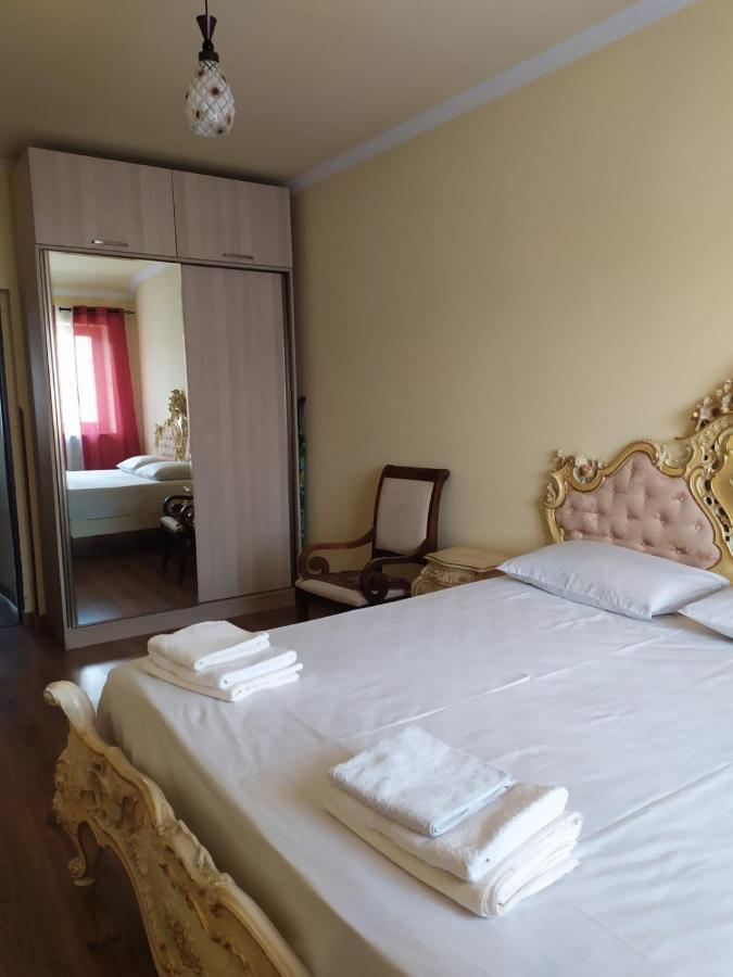 Apartment On Tumanyan Street,19 Jerevan Exteriör bild
