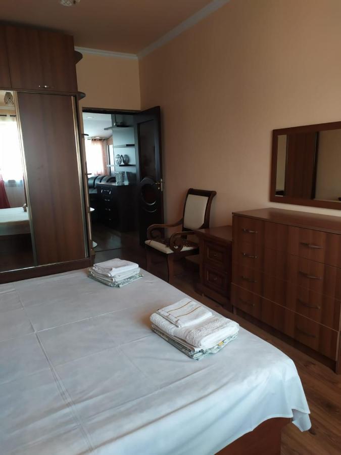 Apartment On Tumanyan Street,19 Jerevan Exteriör bild