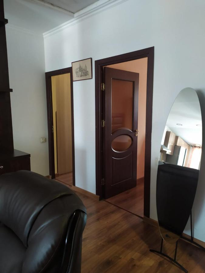 Apartment On Tumanyan Street,19 Jerevan Exteriör bild